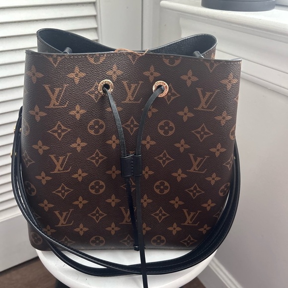 Louis Vuitton Neo Noe MM - Picture 2 of 6